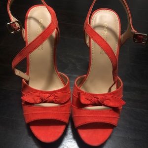 Eva Mendes New Shoes !!